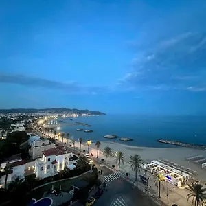 Apartamento Entire , 2 Bedrooms Newly Remodeled Center Barcelona, Sitges